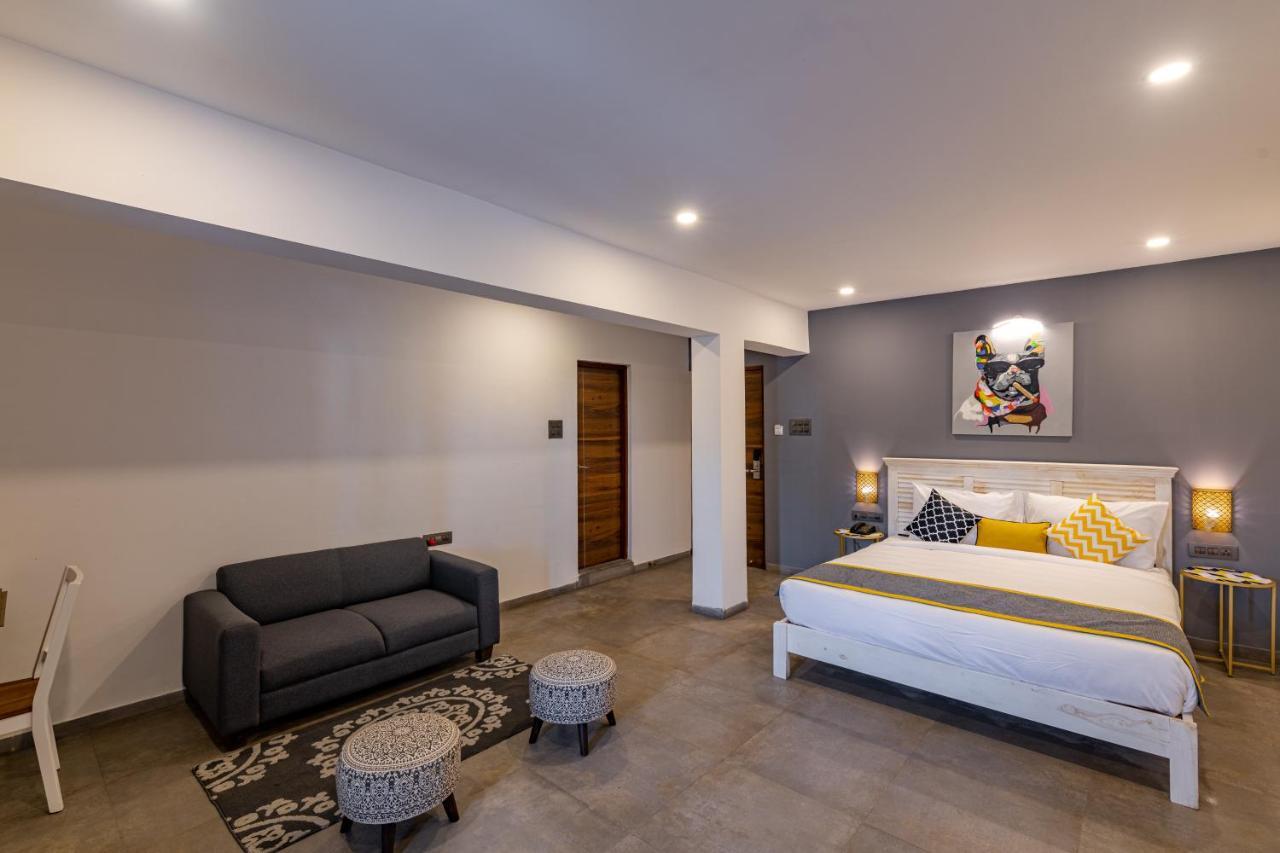 The Bark - An Art Resort 로나발라 외부 사진